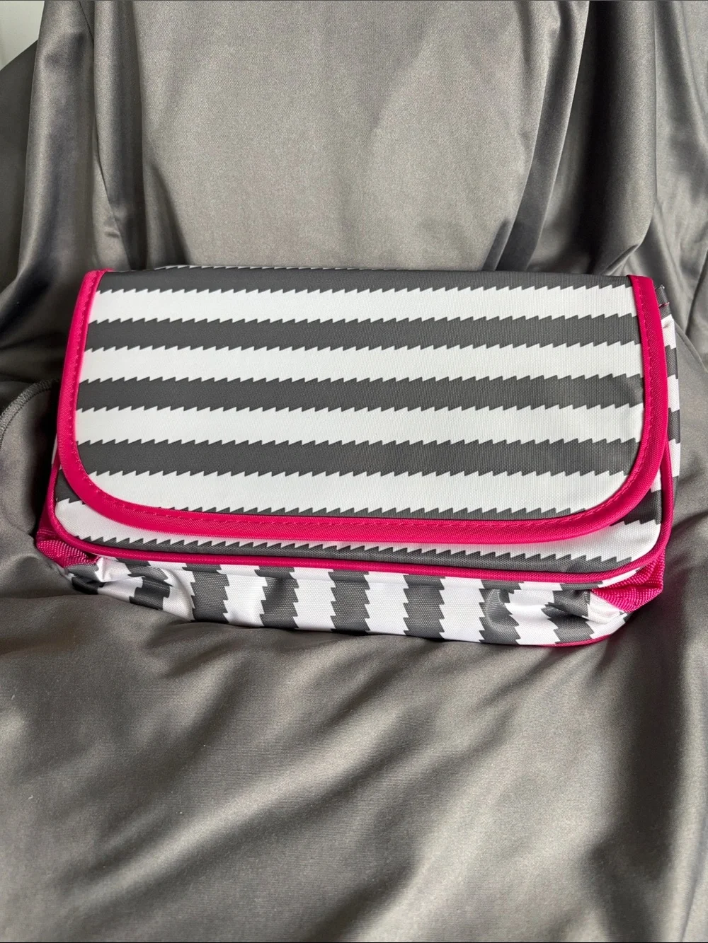 Brand new Small Makeup bag from thirty-one